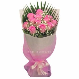 Fresh pink roses bouquet