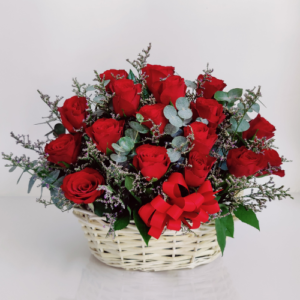 red roses basket