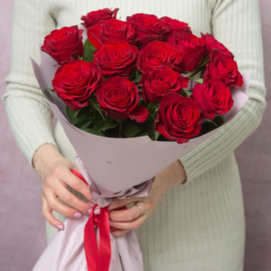 70 cm red roses