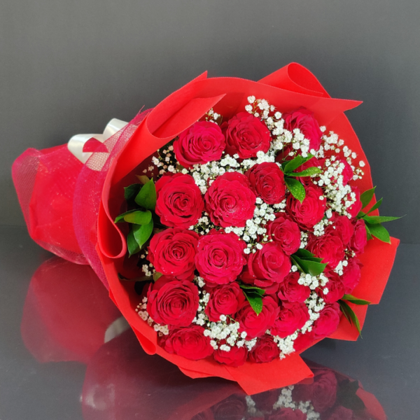 25 red roses bouquet