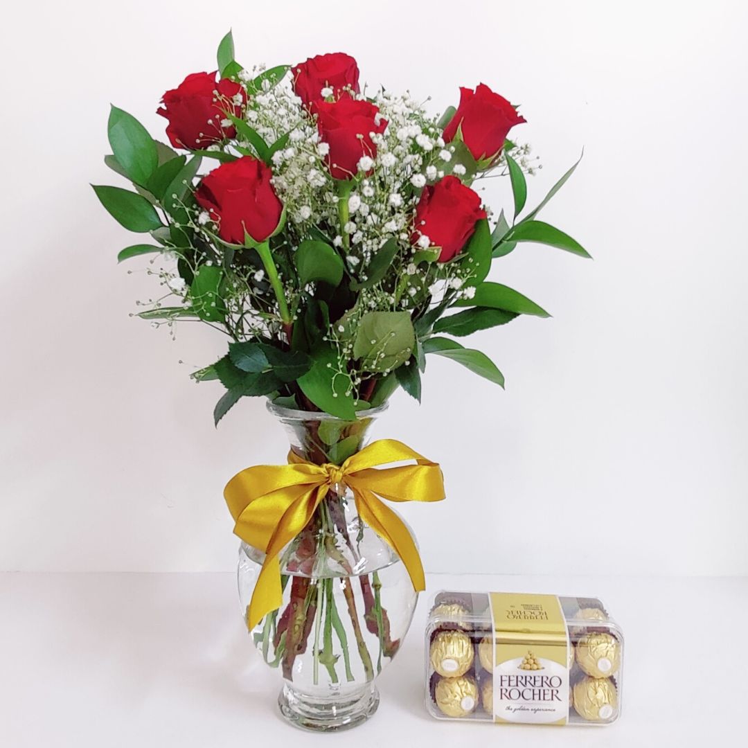 Sweetness giving - 6 Red Roses Vase with Delivery