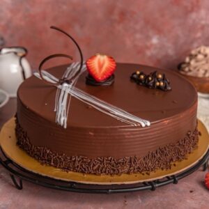 1 Kg Chocolate Cake as Birthday Gift With Flowers