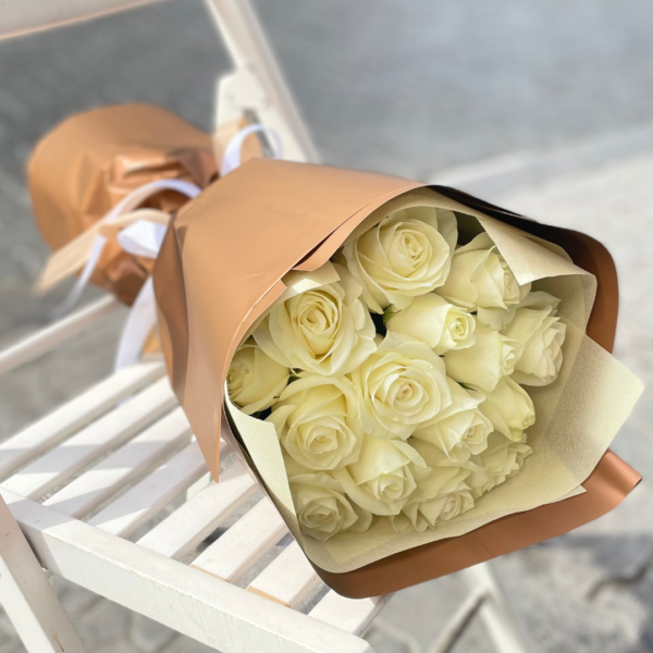 17 white roses Bouquet