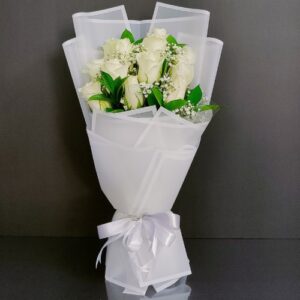 12 white roses bouquet