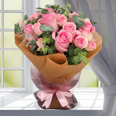 Pink flower bouquet by Real Flowers
