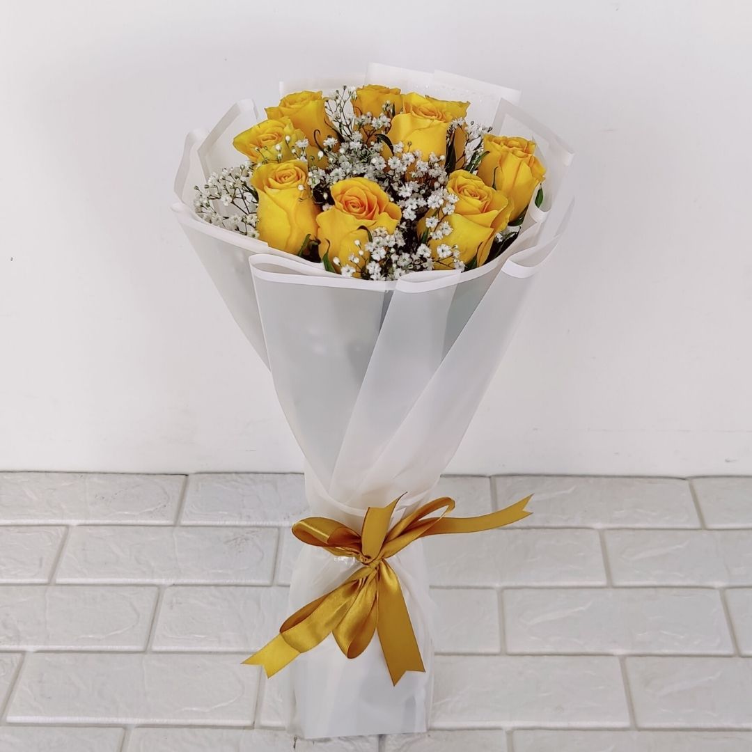 9 yellow roses bouquet