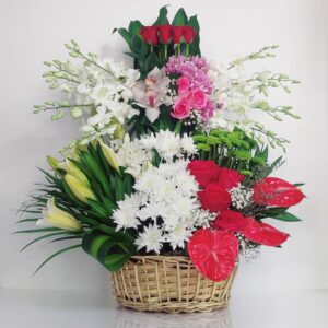 four feet flowers basket