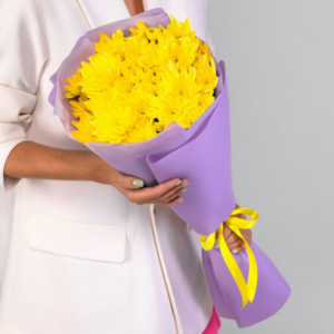 yellow chrysanthemum bouquet