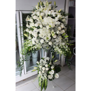 Five feet Mixed White Flowers Stand