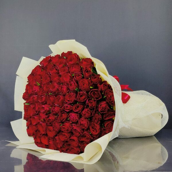 100 red roses gift