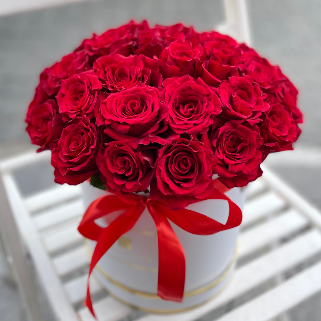24 red roses box