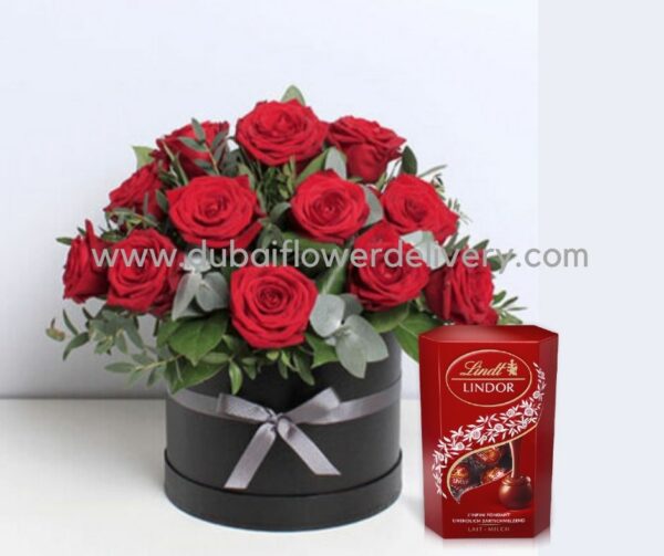 15 red roses chocolates box