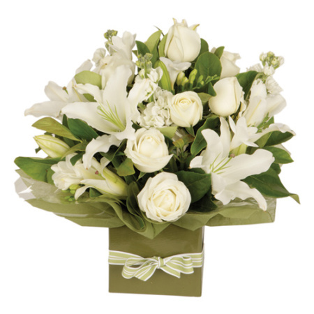 mixed white flowers box