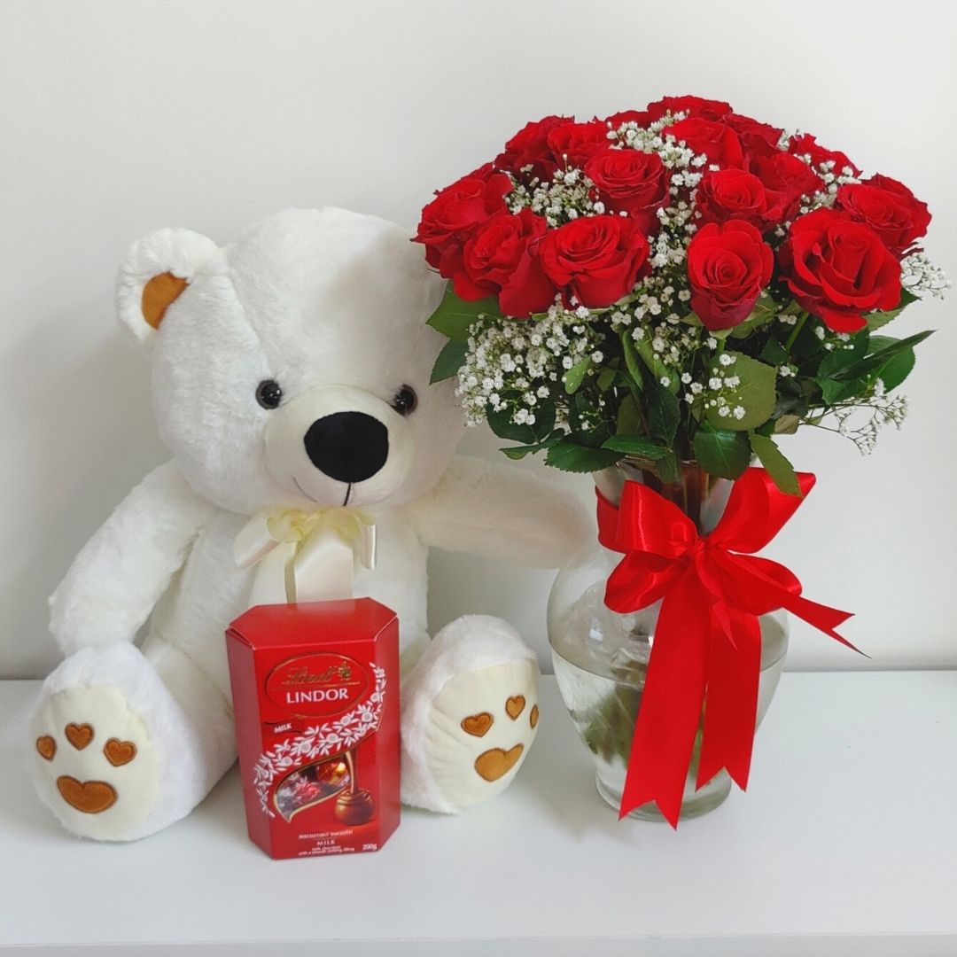 red roses vase teddy chocolates