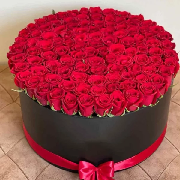 100 red roses box