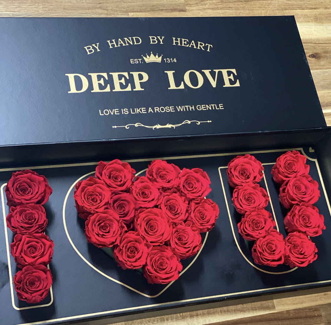 25 love roses box